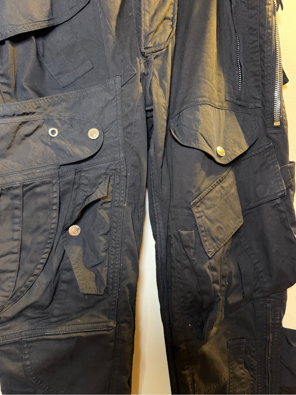 DSQUARED2 Black Multi-Pocket Cargo Pants for Men - Picture 3 of 13